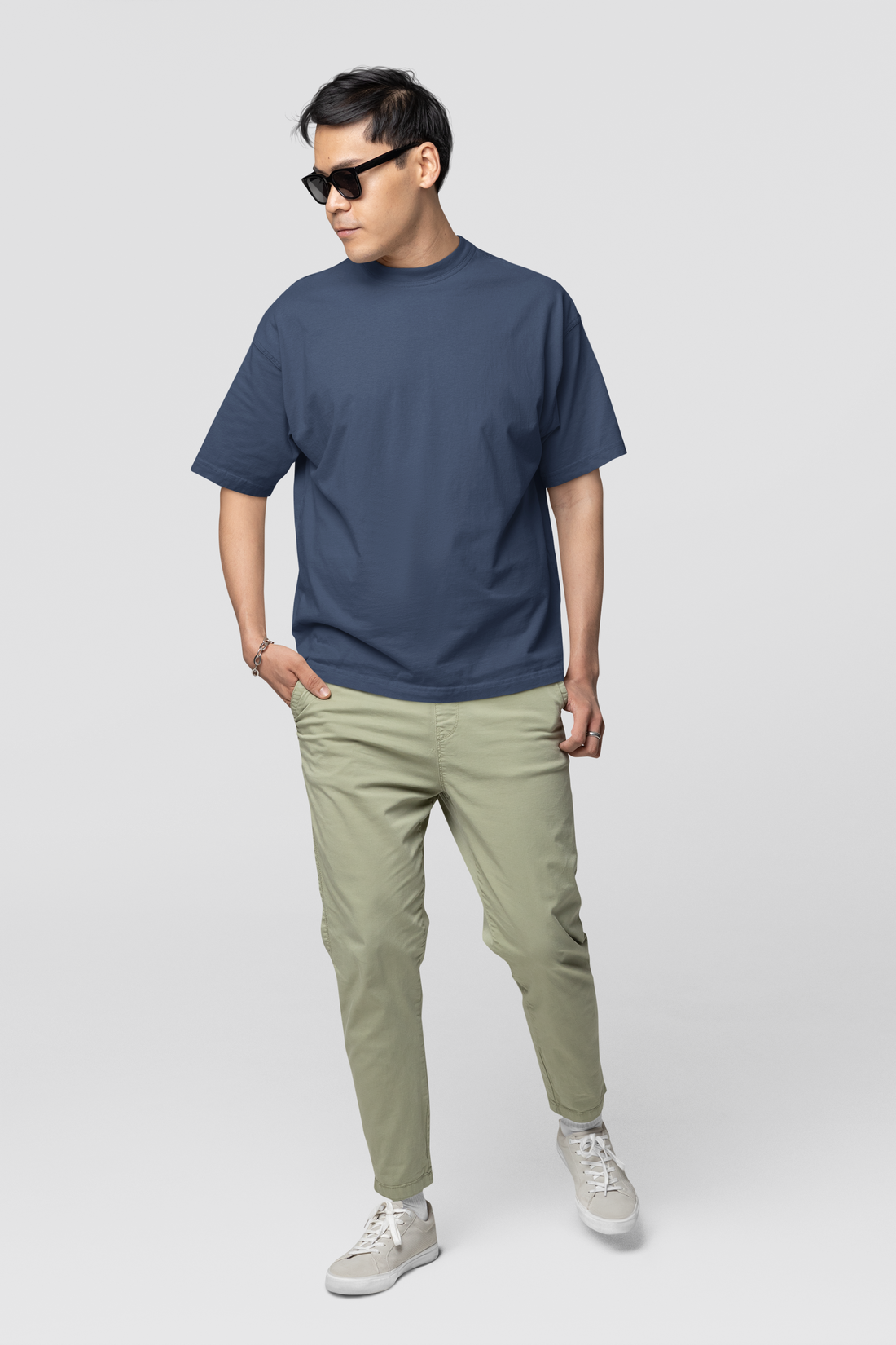 Oversized Tees: Quiets